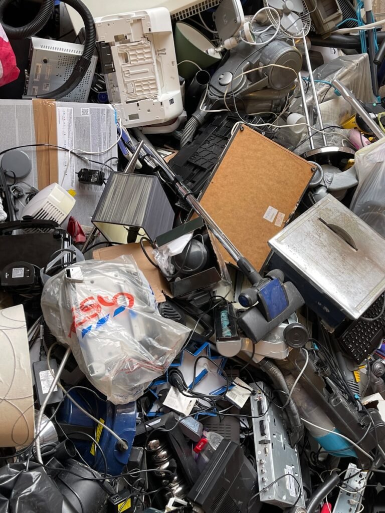 decluttering electricals